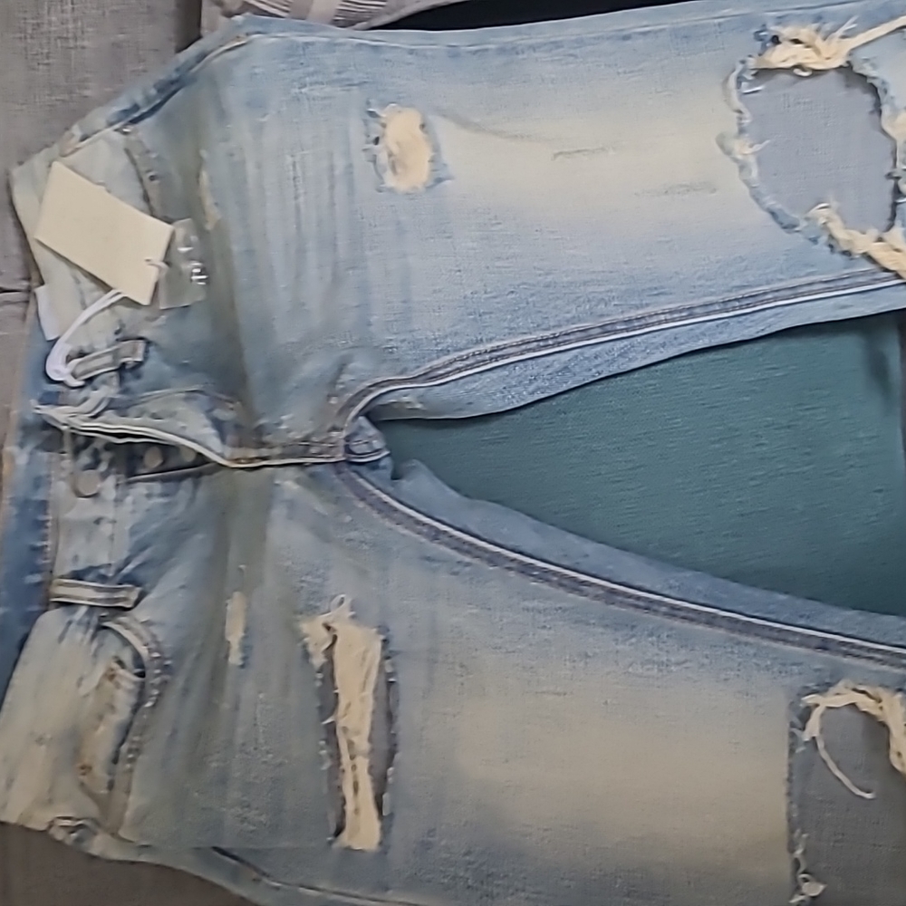 Men jeans M1 Vintage  Denim blue  in color and they are size 31 brand new .